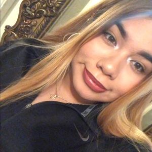 Meet your Posher, Raquel